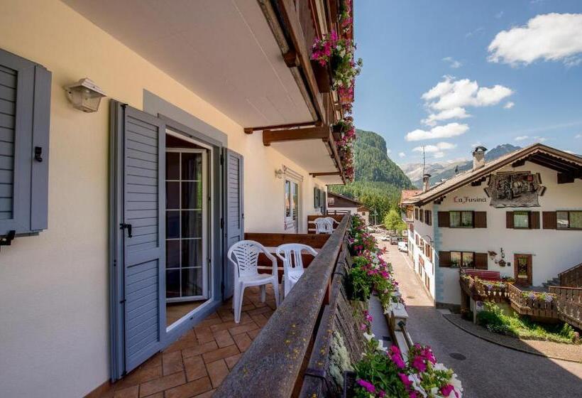家庭间, Albergo Alla Rosa