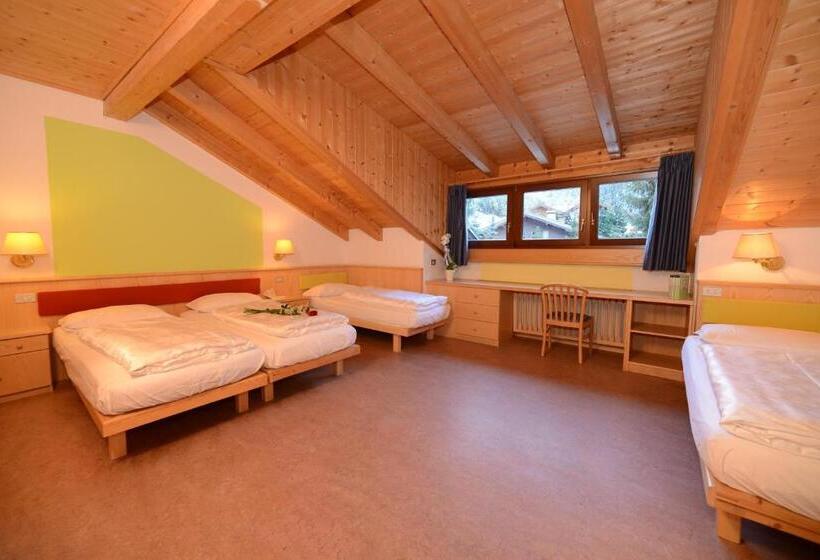 スタンダード４人部屋, Casa Alpina   Alpin Haus