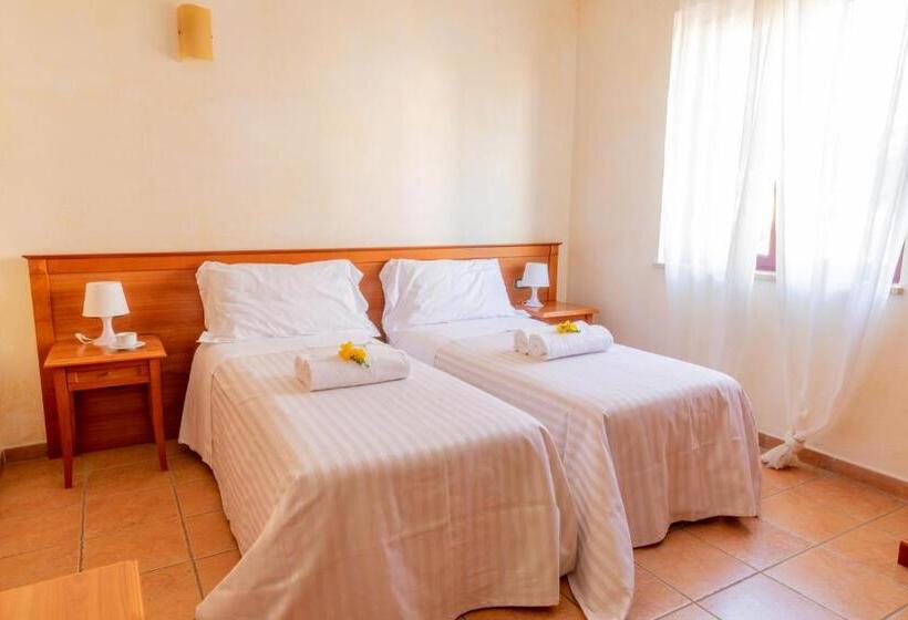 スタンダード４人部屋, B&b Puerto Seguro