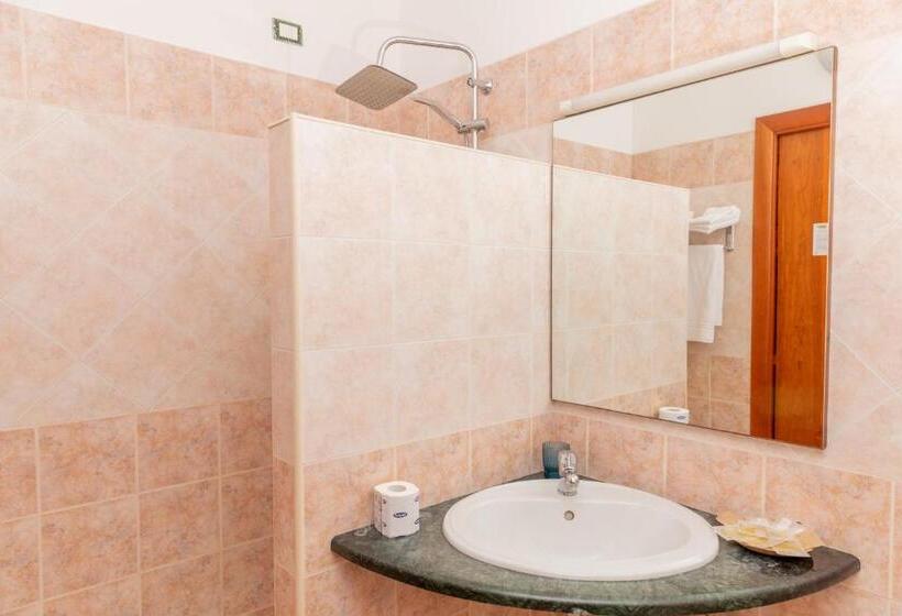 スタンダード４人部屋, B&b Puerto Seguro