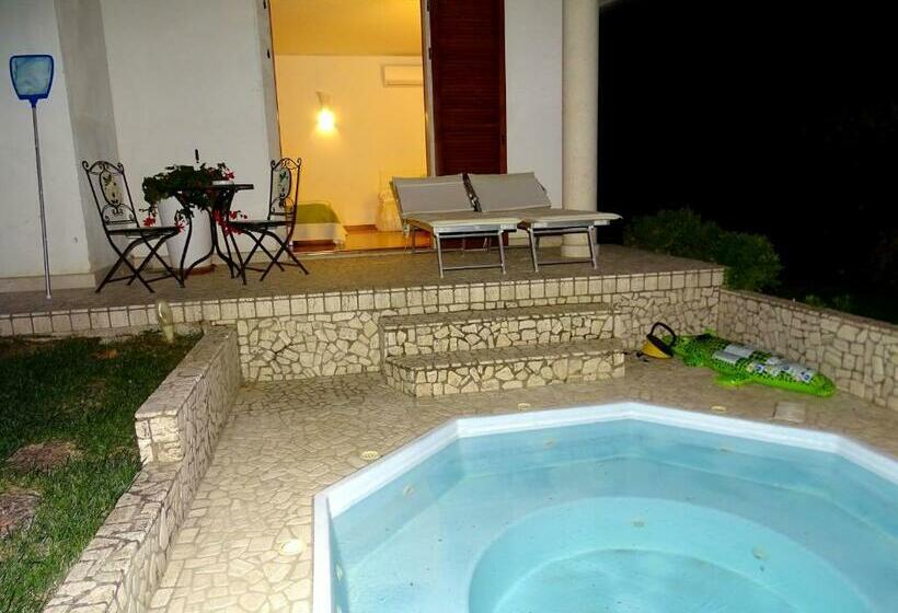 豪华三人间, Villa Gioia Rooms