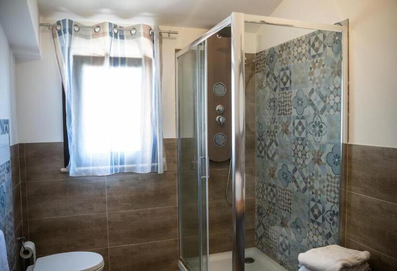 اتاق لوکس چهار تخته, Villa Pollina