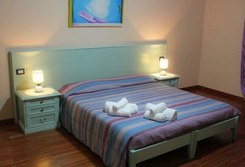 Семейный Номер, Bosa Guest House