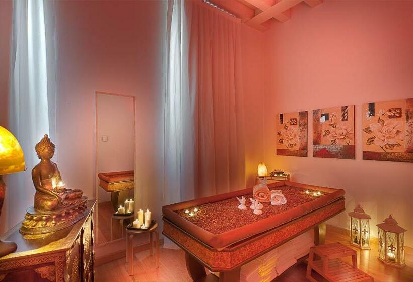 اتاق اکونومی, Gallery Room