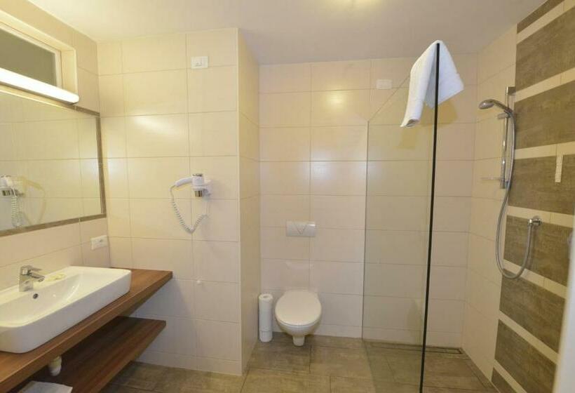 חדר סטנדרט, Molaris Lodge