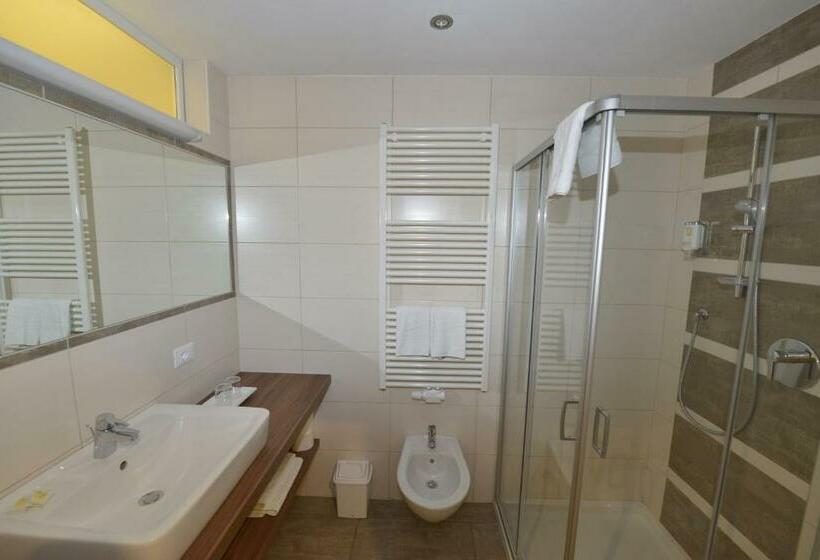 חדר סטנדרט, Molaris Lodge