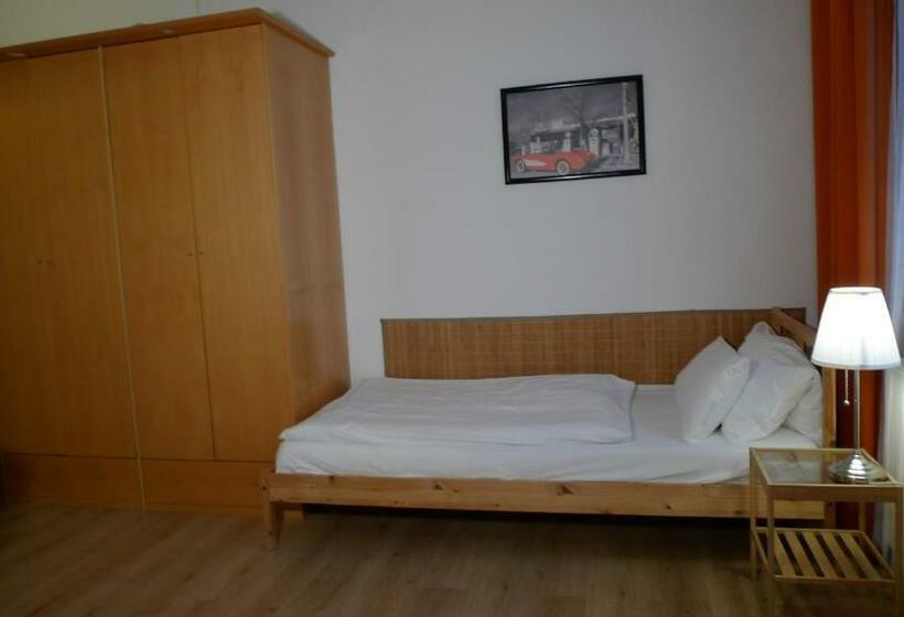 Номер Стандарт, Deutscher Hof