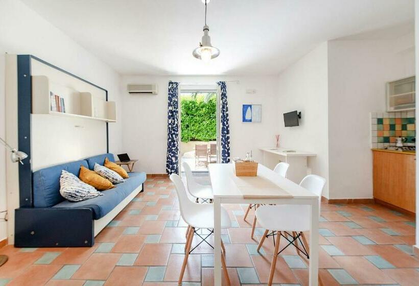 Студио Стандарт Кровать Кинг, Le Grand Bleu  Gioia Apartments
