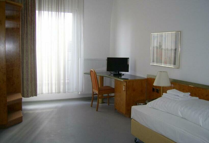 اتاق استاندارد یک نفره, Willy Hotel Frankfurt