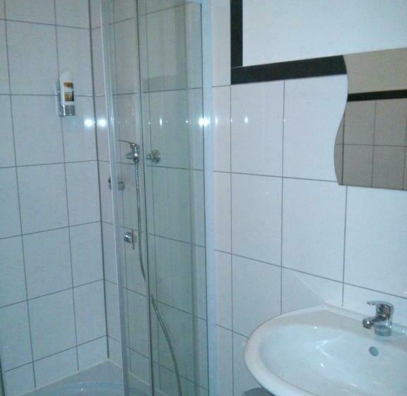 اتاق استاندارد, Willy Hotel Frankfurt