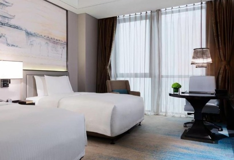 Номер Executive, Wanda Realm Jingzhou