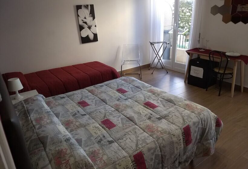 Habitación Triple Estándar, Vado Al Massimo