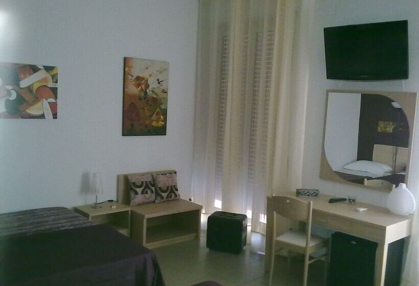 Habitación Triple Estándar, Vado Al Massimo