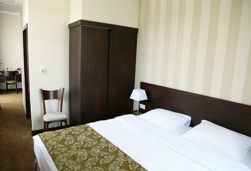 Quarto Familiar, Citrus