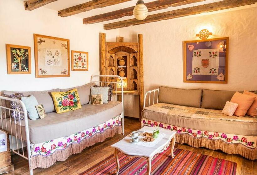 Suite, Fidanka