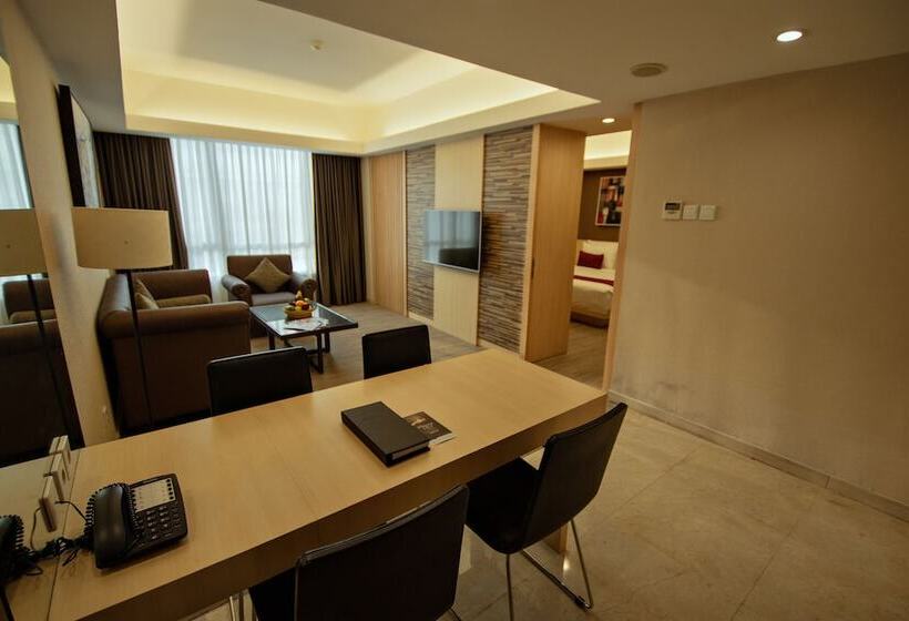 Полулюкс, Grand Zuri Bsd City