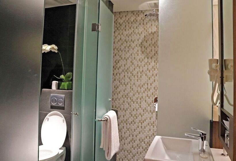 اتاق سوپریور, Infinity8 Bali