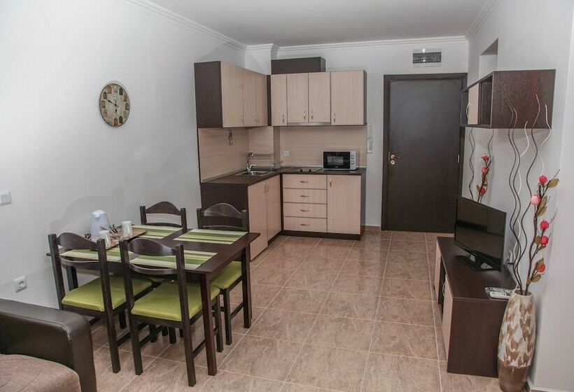 Студио Стандарт Вид на Бассейн, Olymp Apartcomplex