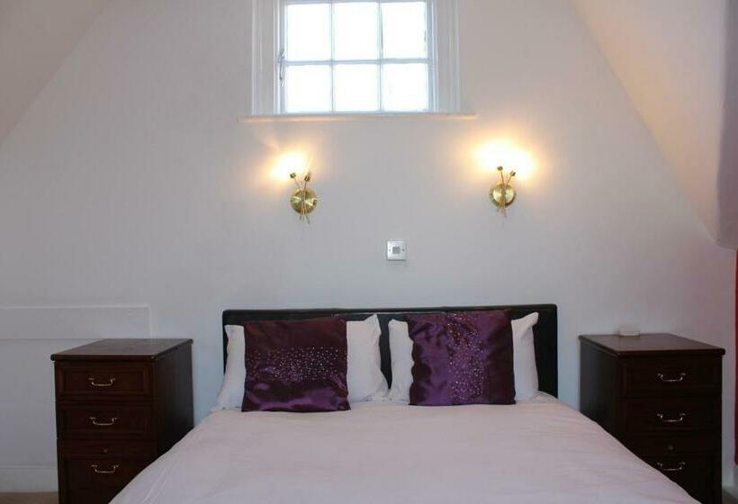 اتاق استاندارد, The George Hotel Stansted Airport