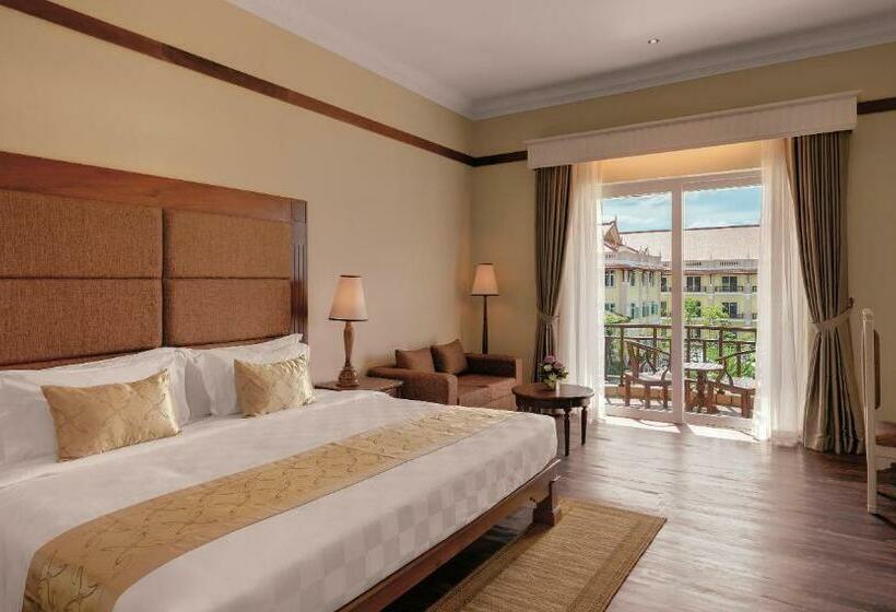 带泳池观景的豪华房, Sokha Siem Reap Resort & Convention Center