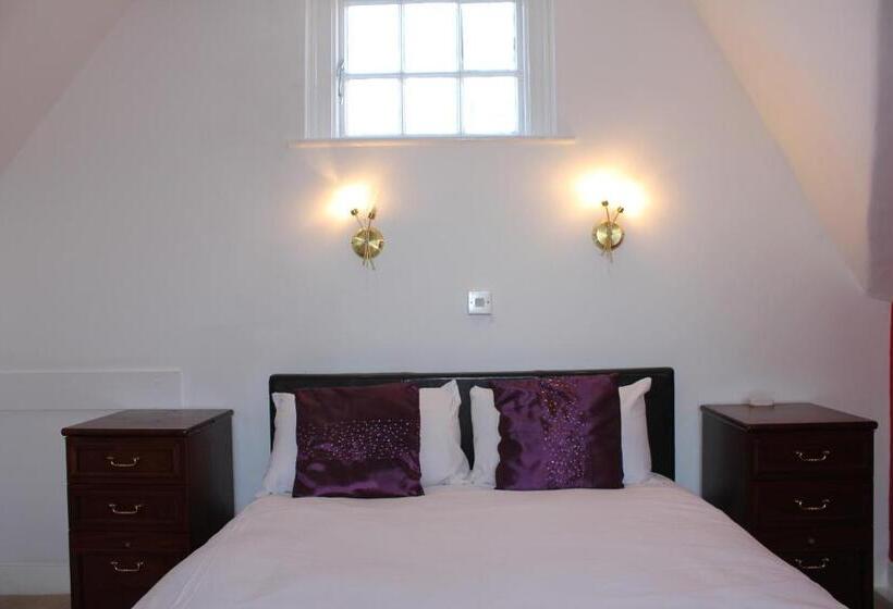 اتاق استاندارد یک نفره, The George Hotel Stansted Airport