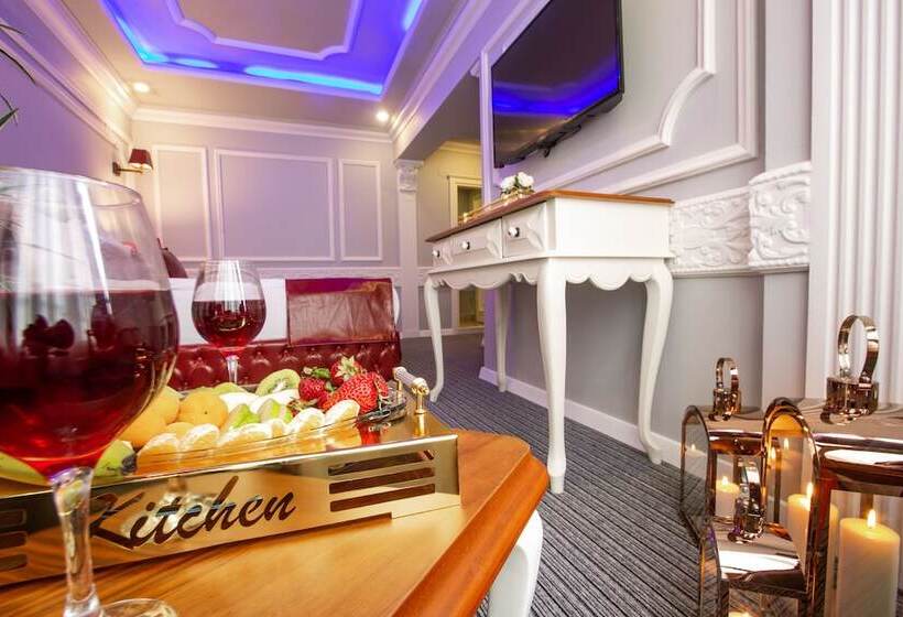 Quarto superior, Andalouse Otel