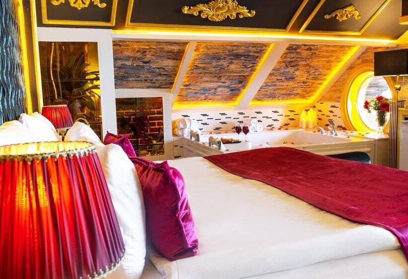 Quarto Ático, Andalouse Otel