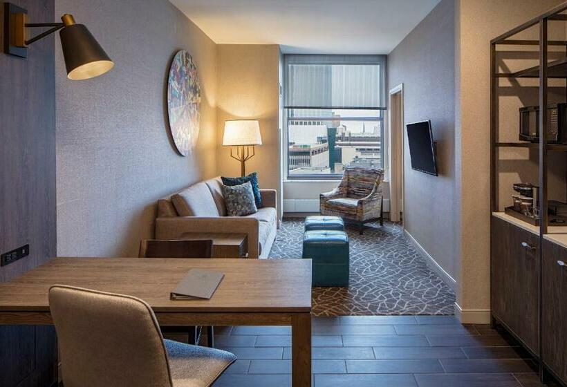 Люкс Кровать Кинг, Embassy Suites By Hilton Minneapolis Downtown