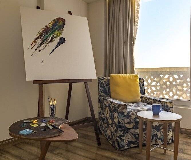 سوئیت با چشم‌انداز, Mosaic Hotel Mussoorie Mallroad