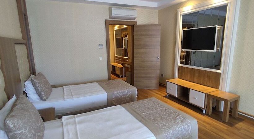 Quarto Familiar, Oz Hotels Sui
