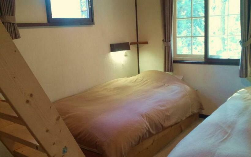 浴室共有スタンダード４人用ルーム, B&b Santana Hakuba