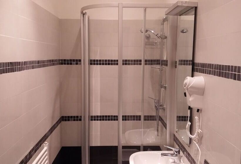 اتاق استاندارد یک نفره, B&b Trieste Plus