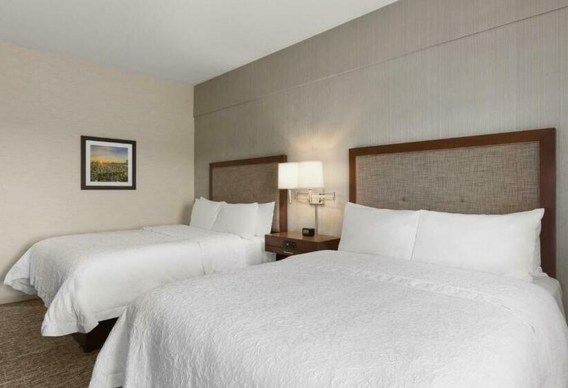 Номер Executive, Hampton Inn Penn Yan