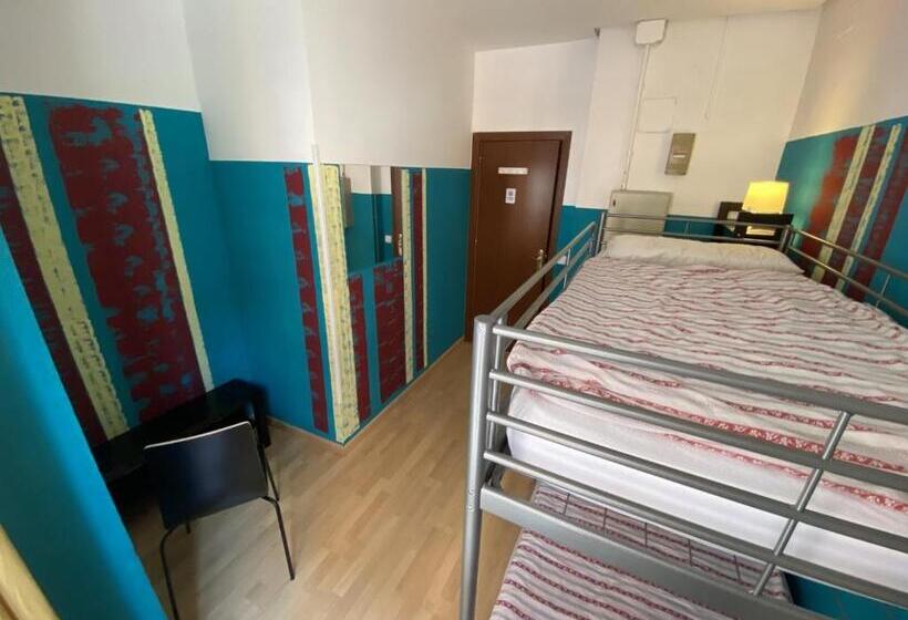 اتاق استاندارد با سرویس بهداشتی مشترک, Bed Madrid Hostel By Bossh! Hotels