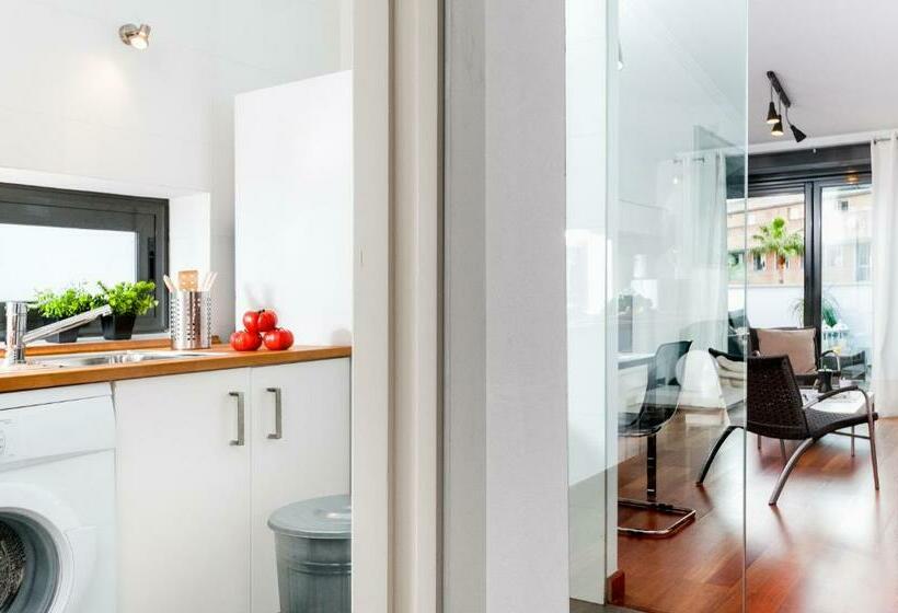 1 Bedroom Penthouse Apartment, Azz Sevilla Torre de La Plata Apartamentos