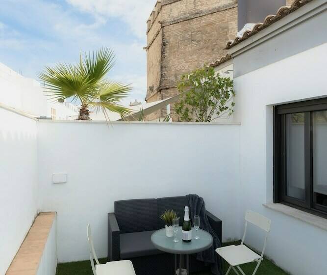 Апартаменты Пентхаус 2 Спальни, Azz Sevilla Torre de La Plata Apartamentos