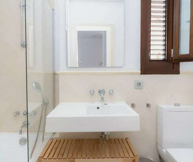 , Azz Sevilla Torre de La Plata Apartamentos