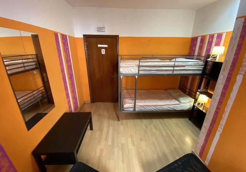 اتاق استاندارد با سرویس بهداشتی مشترک, Bed Madrid Hostel By Bossh! Hotels