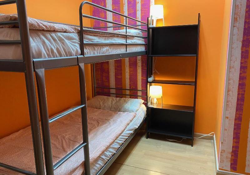 اتاق استاندارد با سرویس بهداشتی مشترک, Bed Madrid Hostel By Bossh! Hotels