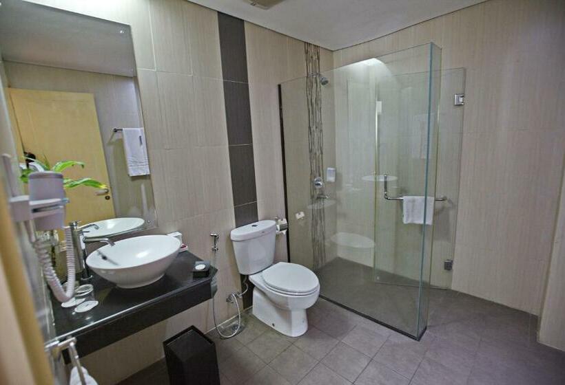 Королевский Люкс, Padjadjaran Suites Resort And Convention