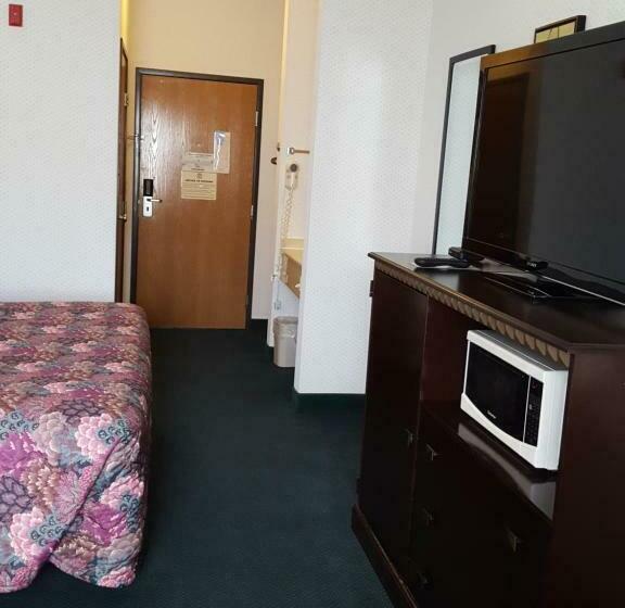 Номер Стандарт, Rodeway Inn Urbana Champaign University Area