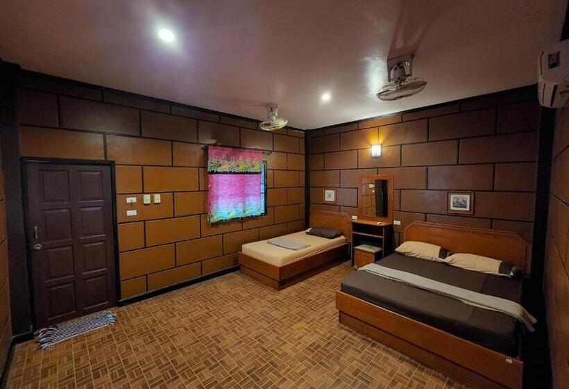 Номер Deluxe Вид на Море с Балконом, Coral Bungalows