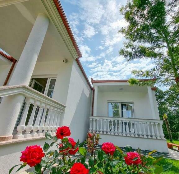 Апартаменты 2 Спальни, Frenki S Residence