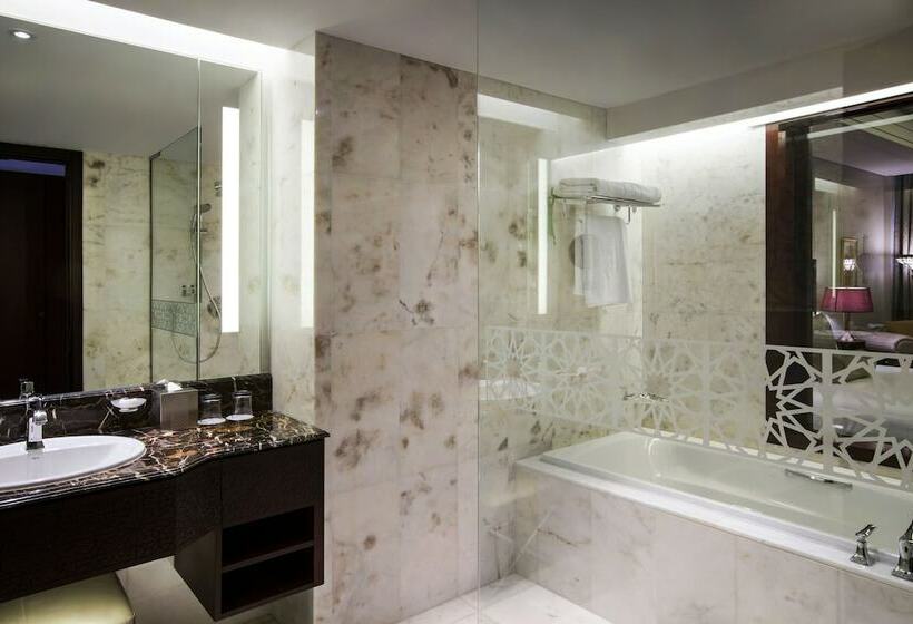 Номер Премиум, Bab Al Qasr