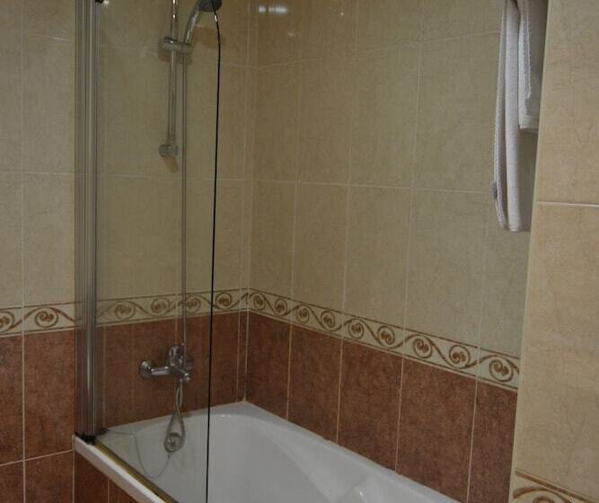 اتاق استاندارد سه نفره, Hhb Pontevedra Confort