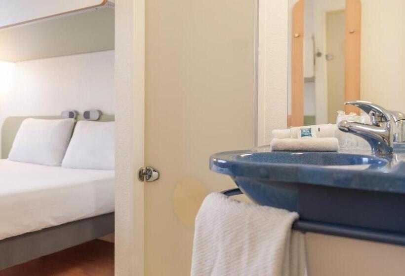 Номер Стандарт Трехместный, Ibis Budget Rennes Chantepie   Hôtel Rénové
