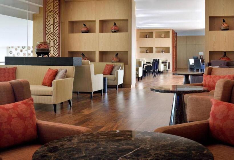 اتاق اجرایی با تخت بزرگ, Kigali Marriott