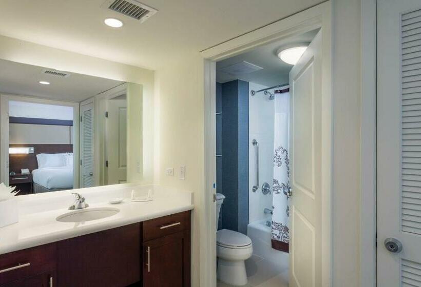 מיטת קינג בסוויטה, Residence Inn By Marriott Austin Lake Austin/river Place