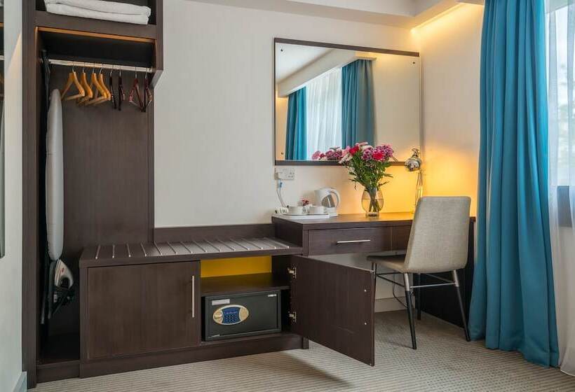 Семейный Номер, Pelican London Hotel And Residence