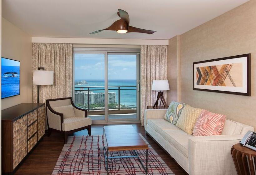 디럭스 스위트 킹 침대, Hilton Grand Vac Club The Grand Islander Waikiki Honolulu